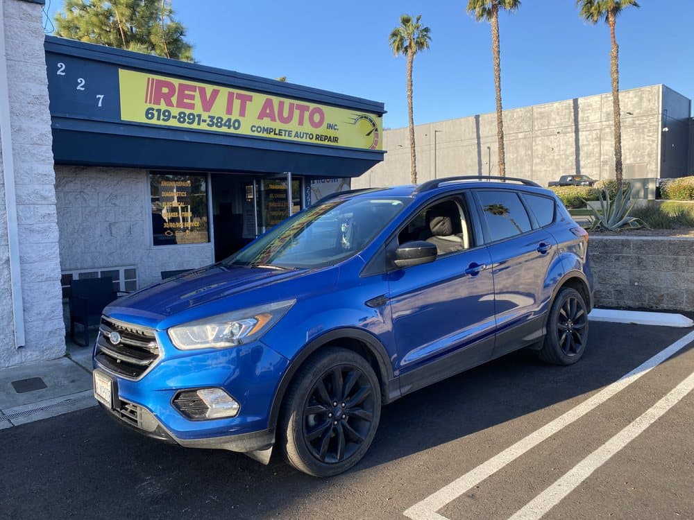 American vehicle at Rev It Auto Repair (3)
