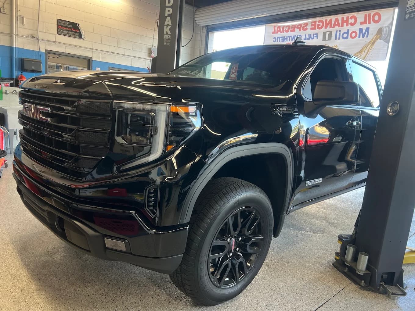 American vehicle at Rev It Auto Repair (4)